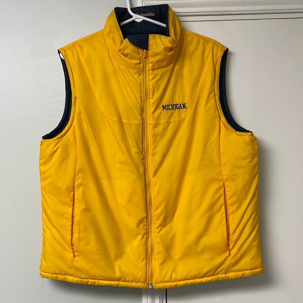 Columbia Women’s X-large reversible Michigan Vest. Down filled.